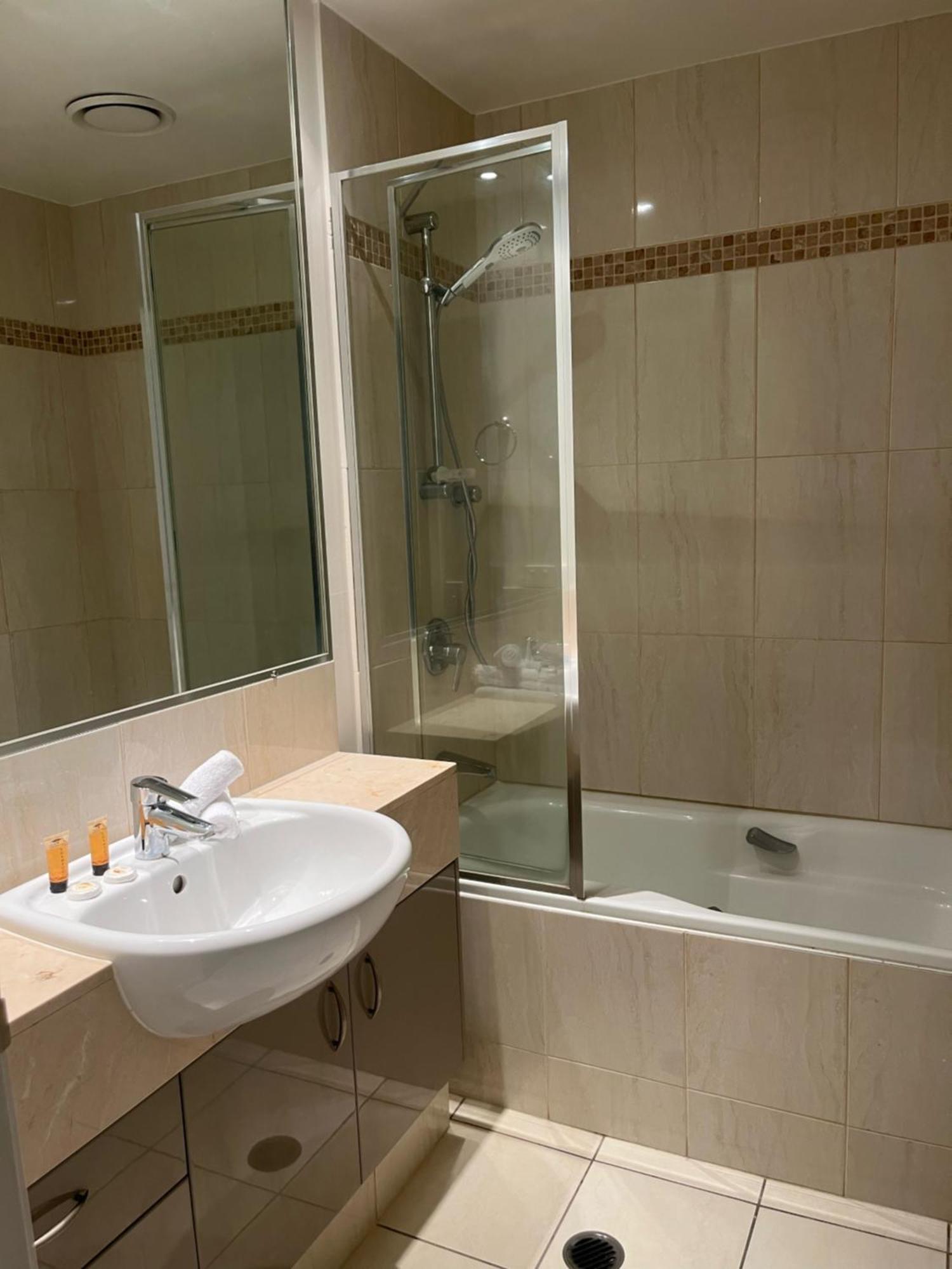 The Village Holiday Apartments At Burleigh Heads Aparthotel