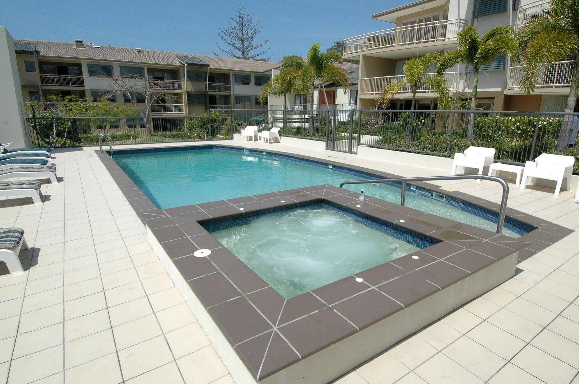 The Village Holiday Apartments At Burleigh Heads 4* Gold Coast